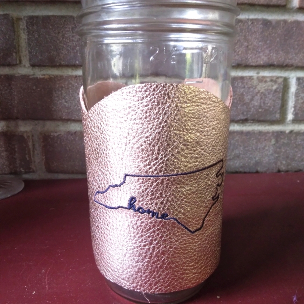 💥 CLOSET CLOSING SALE 🎉HOST PICK🎉 Genuine Leather Embroidery Glass/Cup Holder
